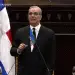 Asimismo, enfatizó que la reducción de la pobreza, la cual consideró que debe ser continua, debe ir acompañada de servicios públicos e infraestructura.