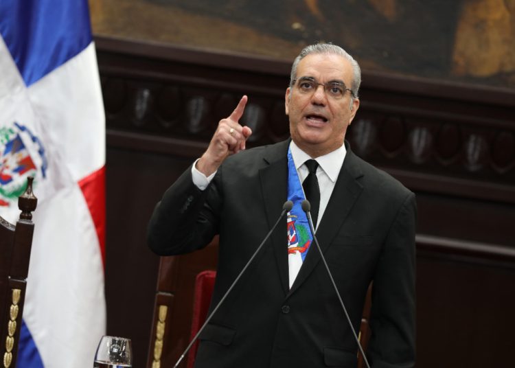 Además, el presidente subrayó que el plan incluye proyectos privados de gran impacto económico y turístico.