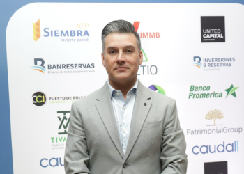 El director ejecutivo de Caudall, Jonathan Valle, presentó los hallazgos del estudio.