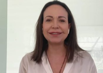 También se refirió a las protestas de este jueves en el país, al término de la cual fue retenida y luego liberada y que, aseguró, ratificaron su "profunda confianza" de que "la libertad" del país "está cerca".