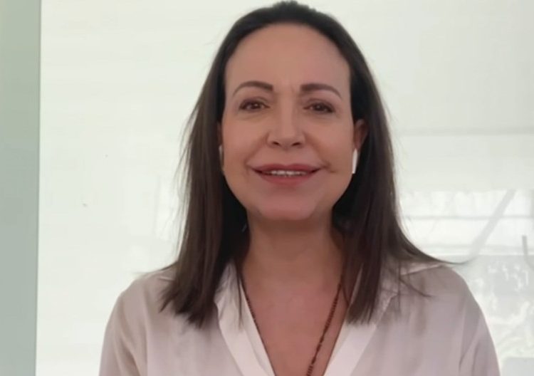 También se refirió a las protestas de este jueves en el país, al término de la cual fue retenida y luego liberada y que, aseguró, ratificaron su "profunda confianza" de que "la libertad" del país "está cerca".