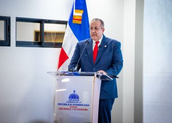 De acuerdo con Magín , la medida de mayor impacto corresponde al incremento de la tasa del ISR para empresas con ingresos superiores a RD$1,000 millones anuales.