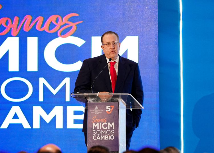 Magín Díaz prevé que los próximos cinco años serán de bajo crecimiento.