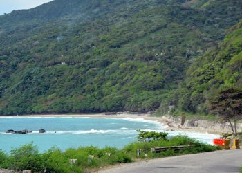 Malecón de Enriquillo, de camino a Pedernales.