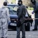 Las autoridades también pidieron a la población que abandone y evite la zona del atropello para no dificultar las tareas policiales.
