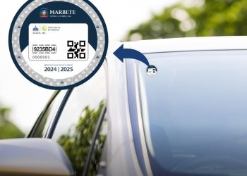 La falsedad de documentos públicos está tipificada en los artículos 147 y 148, del Código Penal Dominicano y el artículo 242 numeral 1 del Código Tributario.