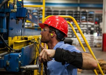 La Encuesta de Coyuntura Industrial es realizada trimestralmente por la Asociación de Industrias de la República Dominicana (AIRD).