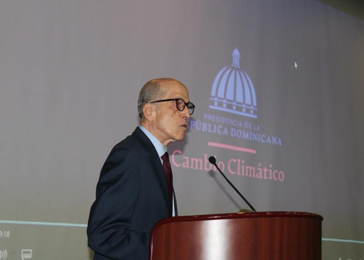 vicepresidente ejecutivo del l Consejo Nacional para el Cambio Climático y Mecanismo de Desarrollo Limpio, Max Puig. | Fuente externa.