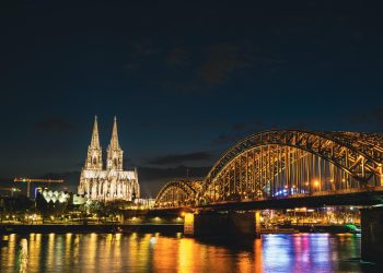 De excluirse el impacto de la energía y de los alimentos frescos, la tasa subyacente de inflación de Alemania se situó en el 2.8%, una décima más. - Fuente externa.