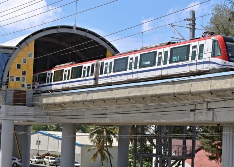 La línea 2C del Metro de Santo Domingo abarca un tramo de 7.3 kilómetros y la construcción de cinco estaciones, que formarán parte del sistema de transporte integrado Metro-Teleférico de Santo Domingo.
