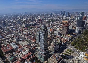 El Inegi indicó en un reporte, con base en cifras originales, que esta subida en el indicador global de la actividad económica (IGAE) de México es resultado del aumento anual de todos los sectores.
