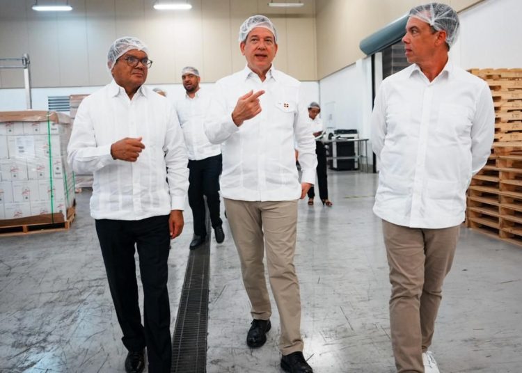 Ito Bisonó destaca exportaciones dominicanas alcanzaron US$13,063.6 millones entre enero y noviembre de 2025.