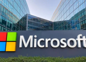 Microsoft trabaja internamente en 'Project Strong ARMed', un proyecto destinado a acelerar la adopción de la arquitectura ARM.