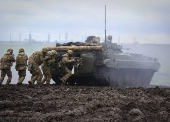 Garantizan que el país reciba el equipamiento militar que necesita para defenderse”.