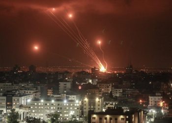 En respuesta, Irán ha lanzado misiles y drones contra bases militares estadounidenses situadas en Baréin.