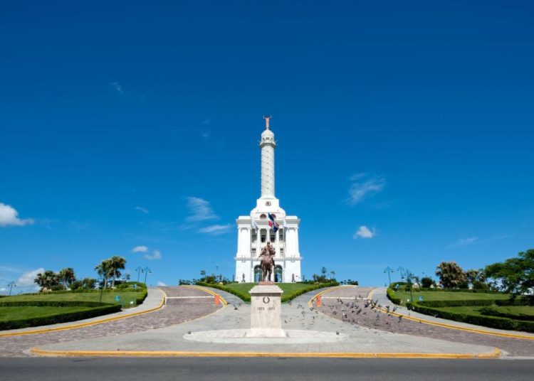 Monumento a los Héroes de la Restauración, en Santiago de los Caballeros. - Fuente externa.