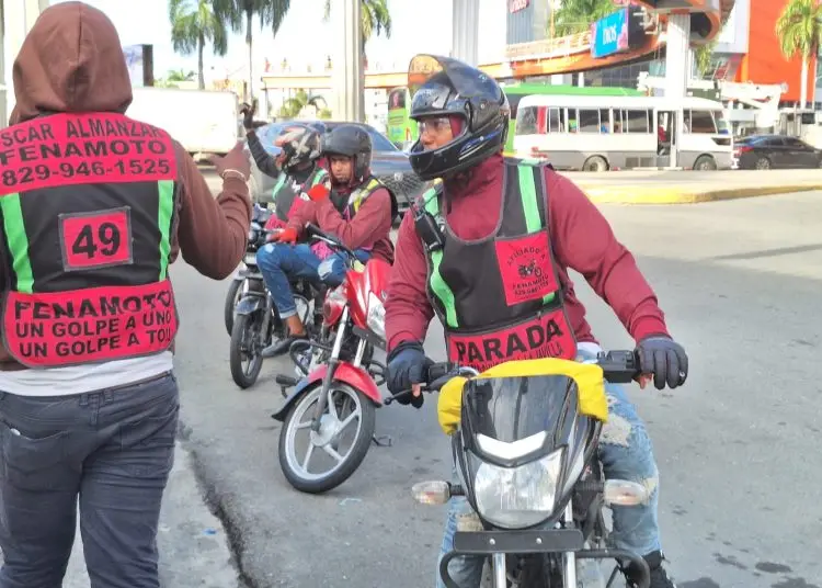 De acuerdo con el “Anuario de estadísticas sociodemográficas”, correspondiente a 2023, las muertes por accidentes de tránsito en República Dominicana alcanzaron las 1,949.