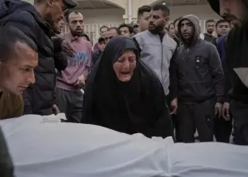 El Ejército israelí ordenó este lunes evacuar el área sureña de Rafah, así como otras urbes y barrios colindantes, antes de nuevos ataques.