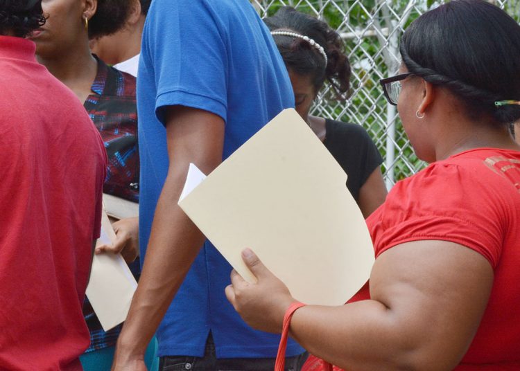El informe del Ministerio de Economía analiza el impacto de la pandemia en el área laboral.