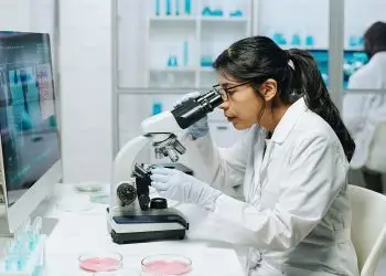 Esta inclusión motiva a mujeres a ser parte de carreras que han sido dominadas por hombres.