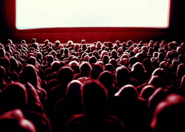 La industria cinematográfica china registró un crecimiento sostenido en 2023, con ingresos de taquilla que superaron los 54,910 millones de yuanes. - Fuente externa.