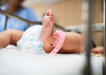 Las oficialías de registro civil registraron el año pasado 189,544 nacimientos, de los cuales el 17,6% (33,520) corresponde a declaraciones tardías, es decir, de niños que no nacieron en 2023, según indica la ONE.
