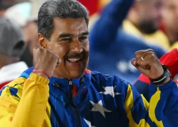 Según este segundo balance, Maduro obtuvo 6,408.844 apoyos, mientras que González Urrutia, abanderado de la Plataforma Unitaria Democrática (PUD), reunió 5,326.104.