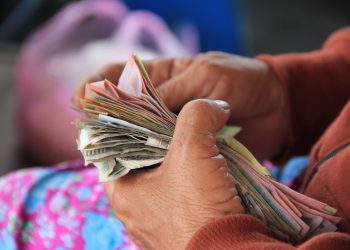 Dinero dólares euros