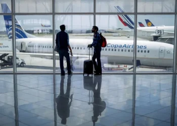 EE.UU. ha desplegado tres buques con 4,000 soldados en las aguas del Caribe cerca de Venezuela.