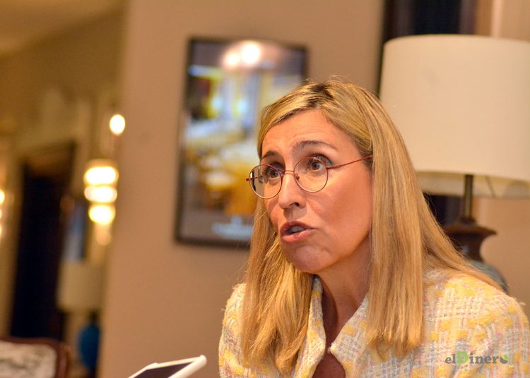 Nuria Vilanova defiende en Madrid que la inversión española en América Latina no se reduce, sino que continúa en crecimiento.