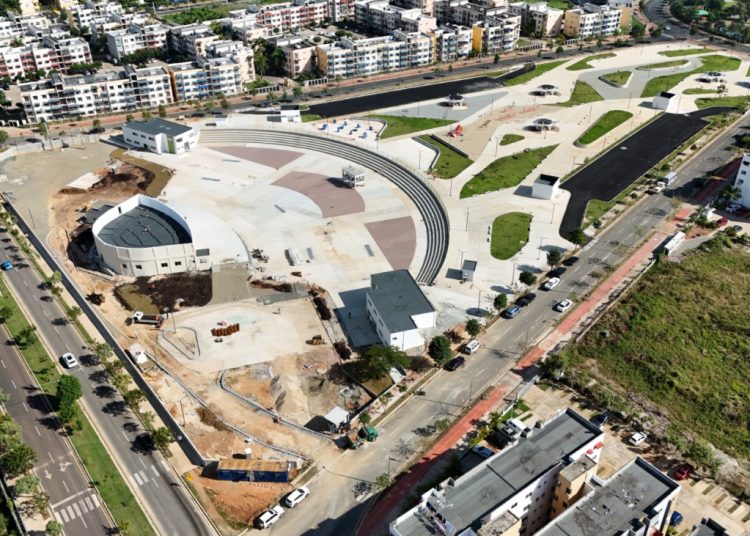 La obra fue desarrollada por el fideicomiso para la construcción de viviendas de bajo costo de la República Dominicana.