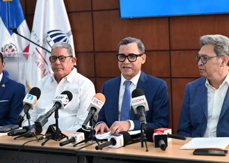 Las empresas visitadas fueron Renova Center (Almacén) y Renova Center SRL (SuplaxRD); Mundo Comercial H&L/SRL (IngcoRD); Endiam Import SRL; Sonsoles Aceros SRL; Fábrica Hong Fu SRL; Fábrica Super Mix SRL (Mi Casita); Lida Tubos de Acero SRL; Y&Z Plásticos SRL y Grupo Power Plastic SRL.