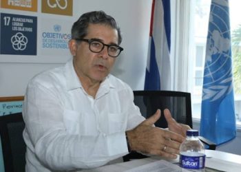 Es necesario negociar con EE.UU. una excepción humanitaria para el petróleo, aseguró Pichón.