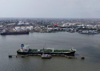 Instalaciones petroleras en Medio Oriente afectadas por el conflicto, que ha provocado una drástica reducción del suministro y un fuerte aumento de los precios del crudo.