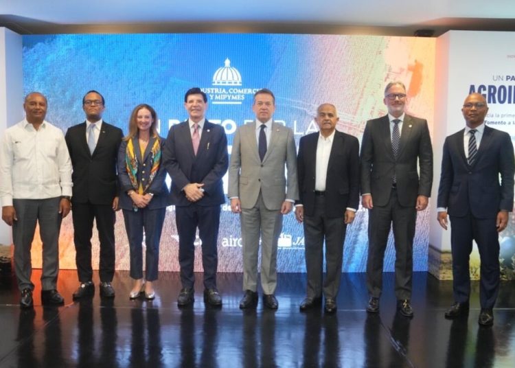 Reúne actores del sector público y privado, así como organismos internacionales, en busca de un sector fuerte, competitivo, sostenible e inclusivo.