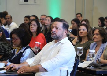 El ministro de Medio Ambiente participó en el evento "Ganancias Sostenibles".