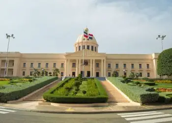 Fernando Arturo Teruel Capri queda al frente del Viceministerio Técnico, mientras que Samuel Taveras Tiburcio se encargará del Viceministerio de Mantenimiento e Instalaciones Deportivas.