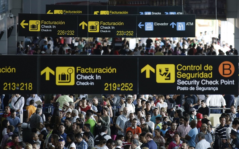 panama airport blackout