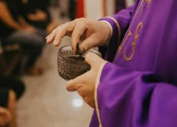 El pontífice, de 88 años, se encuentra hospitalizado desde el pasado 14 de febrero por una bronquitis con infección polimicrobiana a la que se sumó una neumonía bilateral.