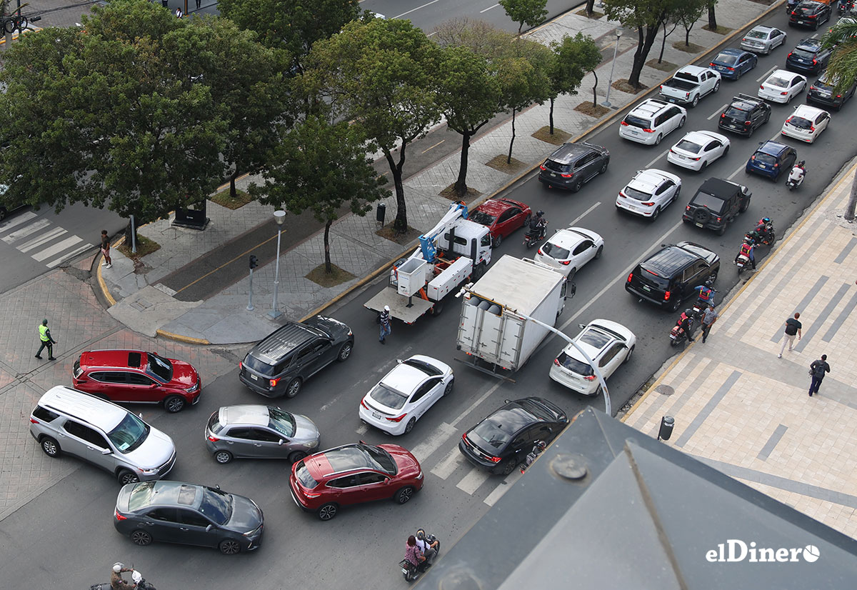 Parque vehicular en República Dominicana crece más que la economía