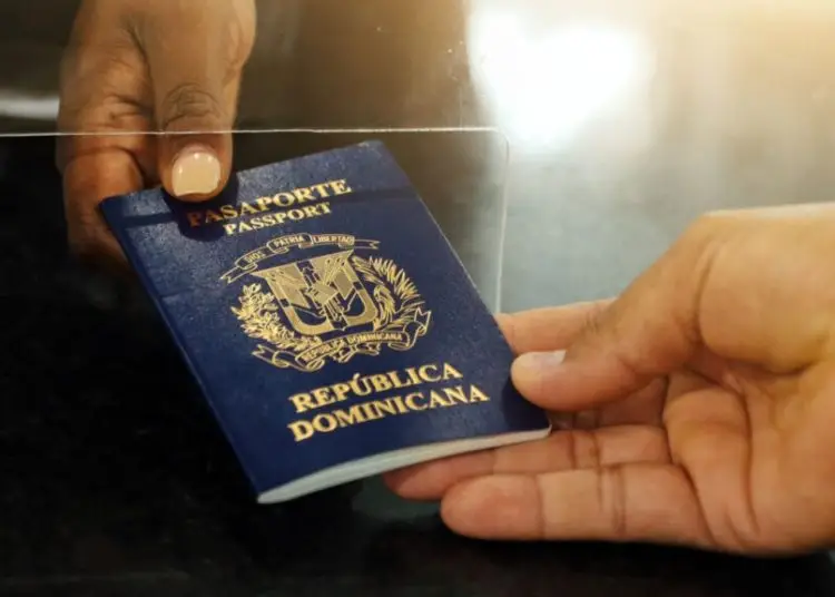 El pasaporte de República Dominicana, que tiene acceso sin visa a 74 destinos, está por debajo de Chile (posición 24), Argentina (52), Uruguay (53), Brasil (54), Costa Rica (56), México (57), Perú (58).