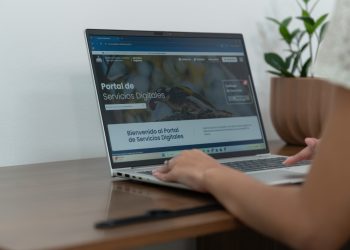 La permisología ambiental es un proceso fundamental que consiste en la evaluación técnica y ambiental de proyectos.