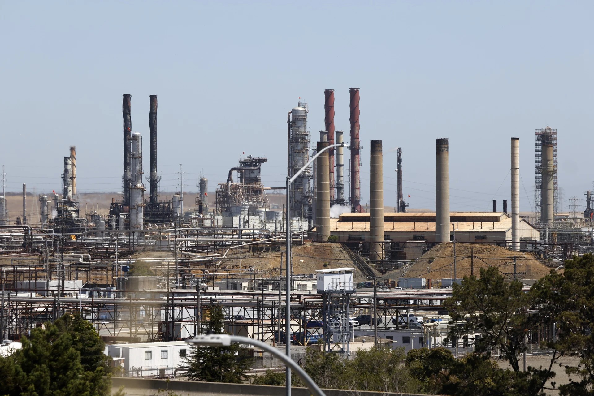 El petróleo de Texas cae un 0.19% mientras intentan reducir riesgo sobre instalaciones