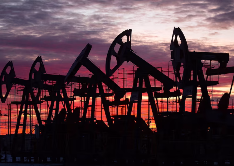 EE.UU. notificó a los socios de la petrolera estatal PDVSA, entre los que está la española Repsol, que sus permisos de exportación de crudo desde Venezuela se habían cancelado.