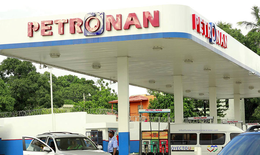 La venta ilegal de combustibles afecta recaudación del Estado.