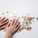 Las mayores disminuciones anuales en el volumen total del comercio minorista se registraron en Eslovenia (-21.5%), Bélgica (-8,5%) y Estonia (-7.9%). - Fuente externa.