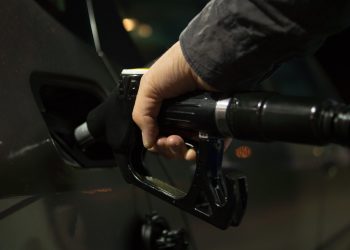 Estación de combustibles - Fuente externa.