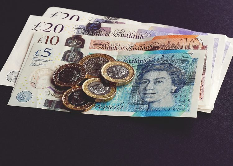 Libras esterlinas - Pexels.