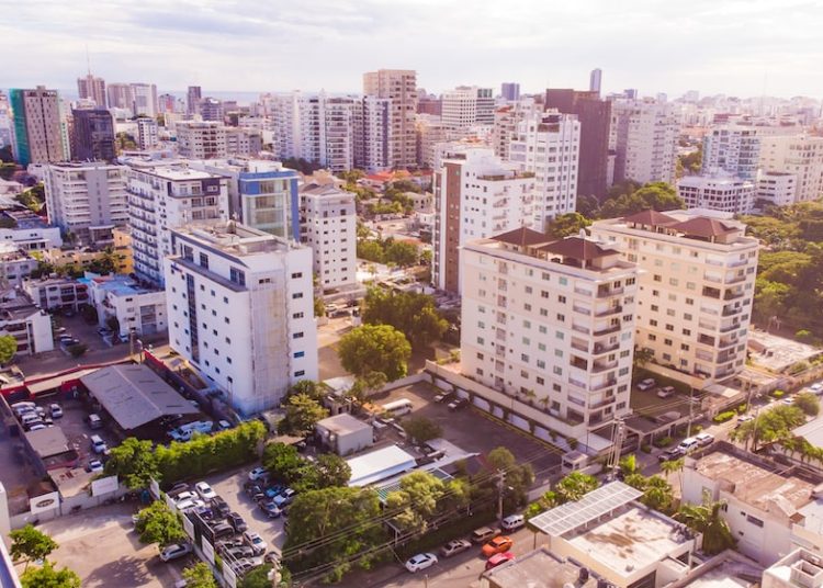 El crecimiento del primer semestre es similar al registrado en el período enero-abril (1.2%), pero para enero-mayo subió ligeramente a 1.4%.  - Unplash.