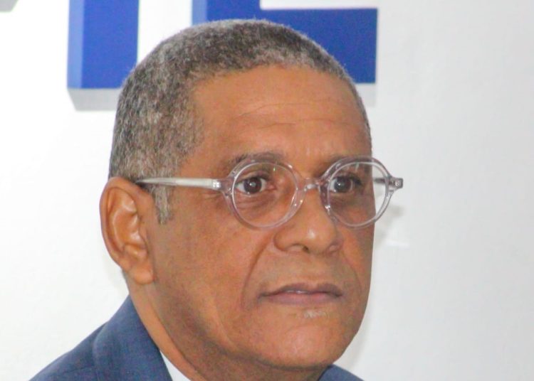 Fernando Pinales reiteró su compromiso de continuar colaborando con las autoridades para impulsar políticas que promuevan el crecimiento, formalización y sostenibilidad de mipymes.